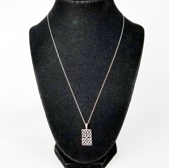 Sterling Silver Celtic Knot Pendant Necklace EUC - Picture 6 of 12